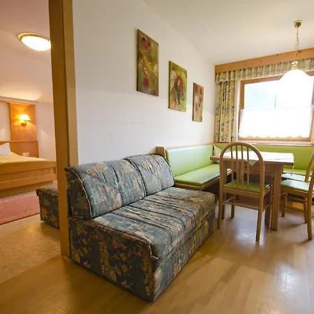 Apart-Pension Wasserfall Neustift im Stubaital Zimmer foto
